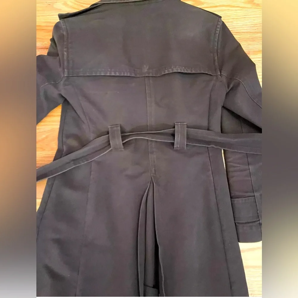 Brown Trench Coat Gap Size XS Dark Canvas, Tie Belt, Buttons and Finished Seams - Picture 7 of 9